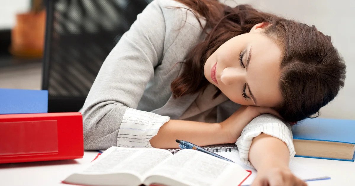 Narkolepsi ve Gündüz Uyku Atakları: Beynin Uyku Düzeni Neden Bozulur?