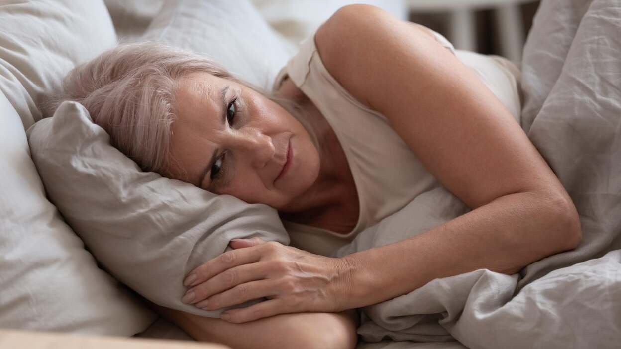 Menopoz ve Uykusuzluk: Kadınlarda Hormonal Değişimlerin Uykuya Etkisi